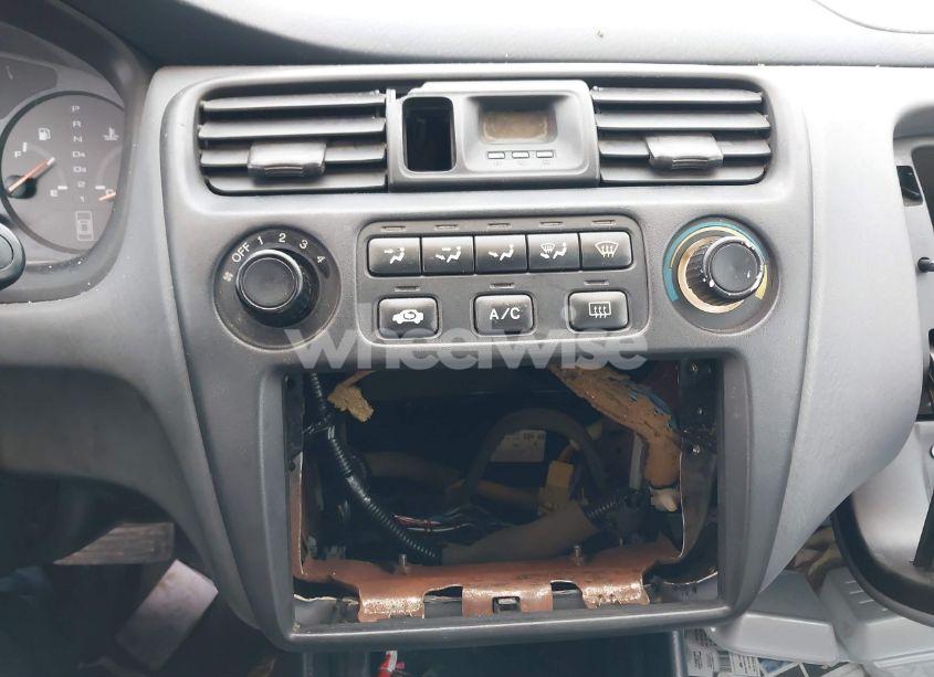 Photo 12 of 2002 Honda Accord 2.3 LX (VIN 1HGCG564X2A147103)