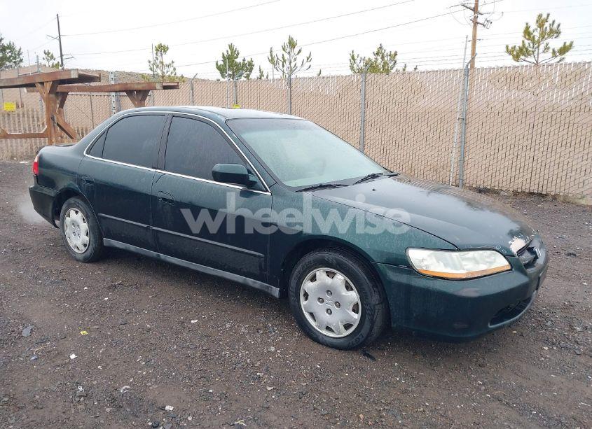 1998 Honda Accord LX (VIN 1HGCG564XWA020602) main photo