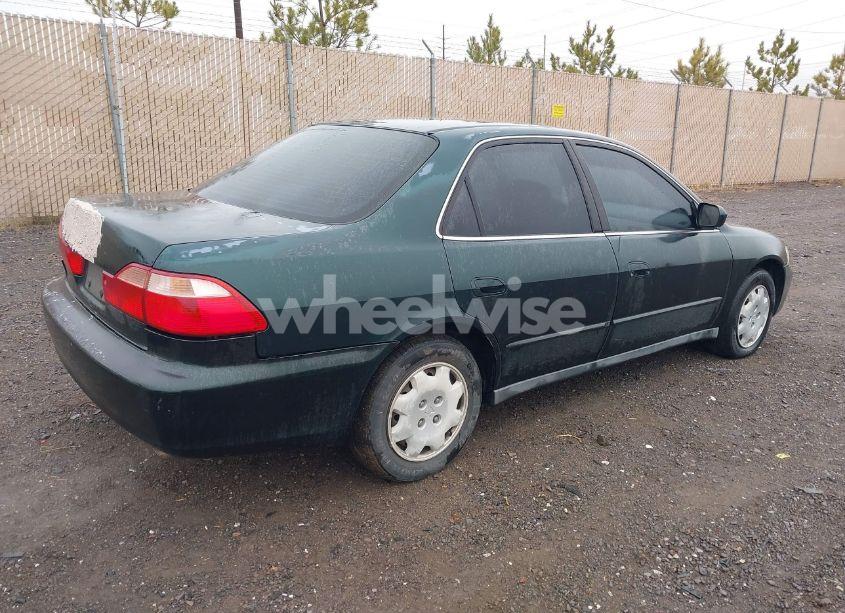 Photo 4 of 1998 Honda Accord LX (VIN 1HGCG564XWA020602)