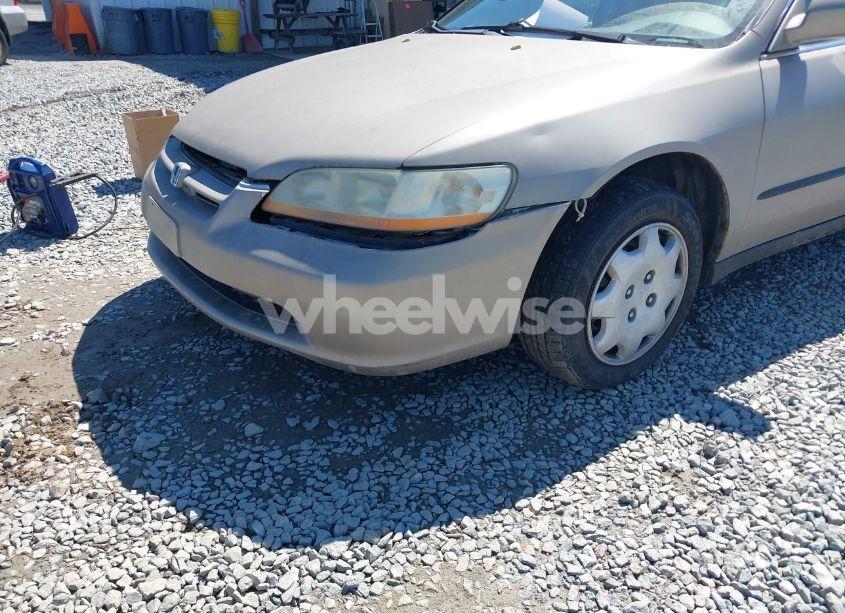 Photo 15 of 1998 Honda Accord LX (VIN 1HGCG564XWA090732)