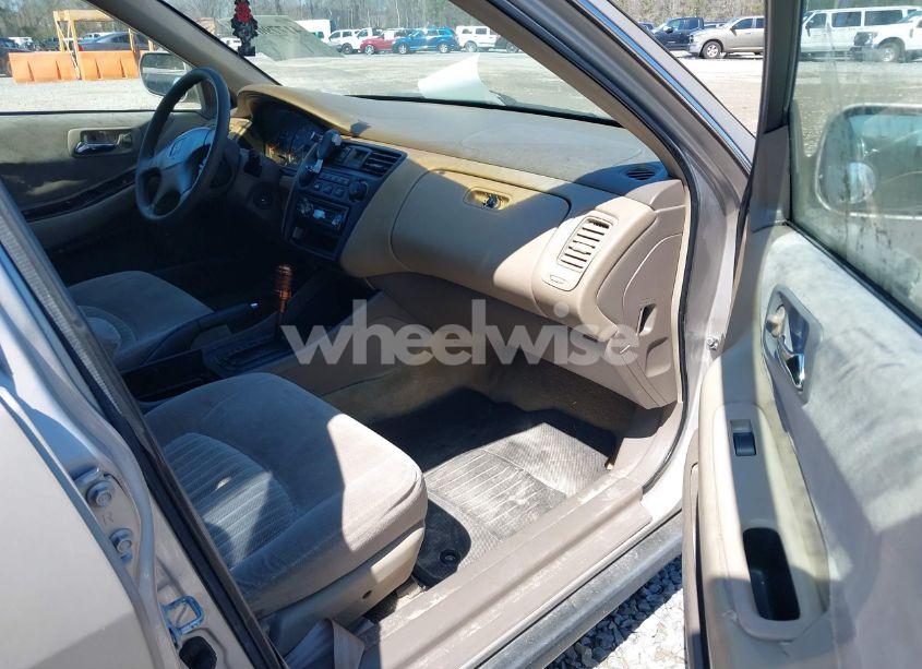 Photo 5 of 1998 Honda Accord LX (VIN 1HGCG564XWA090732)