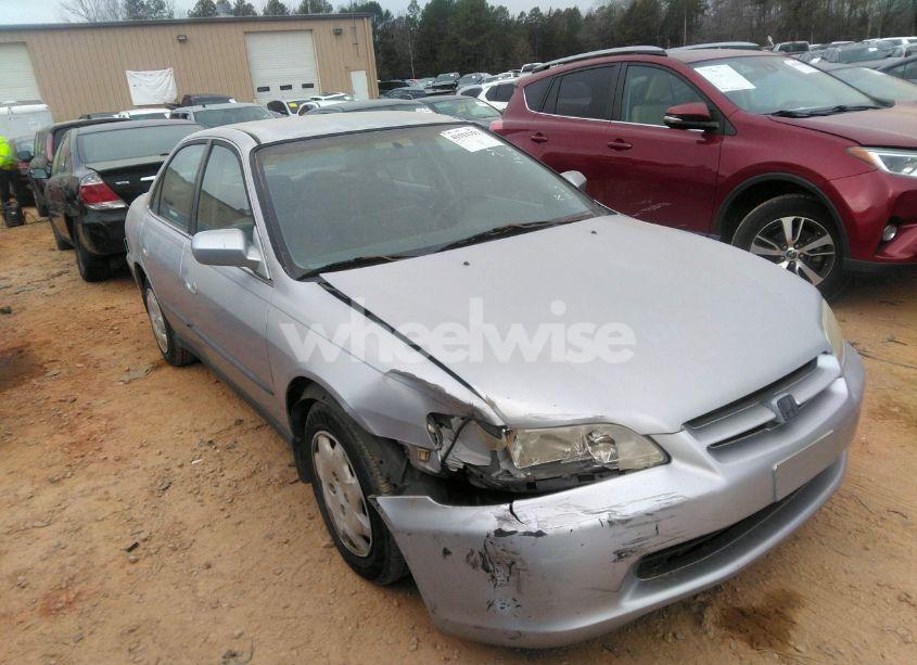 1998 Honda Accord LX (VIN 1HGCG564XWA146684) main photo
