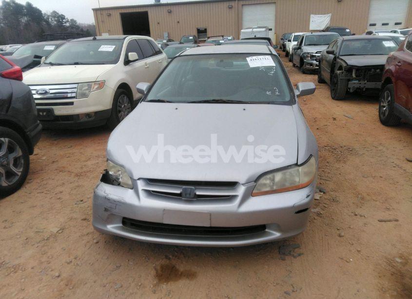 Photo 13 of 1998 Honda Accord LX (VIN 1HGCG564XWA146684)