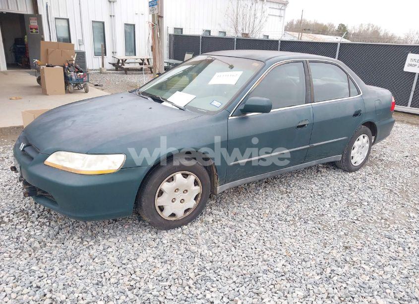 Photo 2 of 1998 Honda Accord LX (VIN 1HGCG564XWA249748)