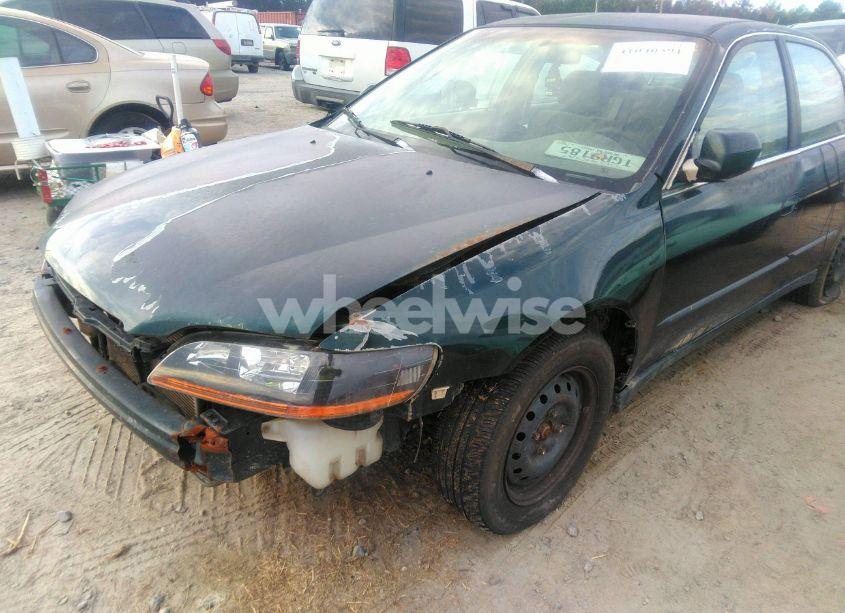 Photo 12 of 1999 Honda Accord LX (VIN 1HGCG564XXA055366)