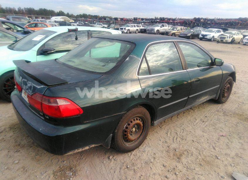 Photo 4 of 1999 Honda Accord LX (VIN 1HGCG564XXA055366)