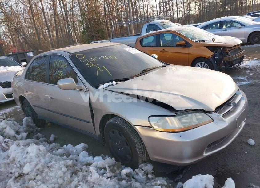 2000 Honda Accord 2.3 LX (VIN 1HGCG564XYA072413) main photo