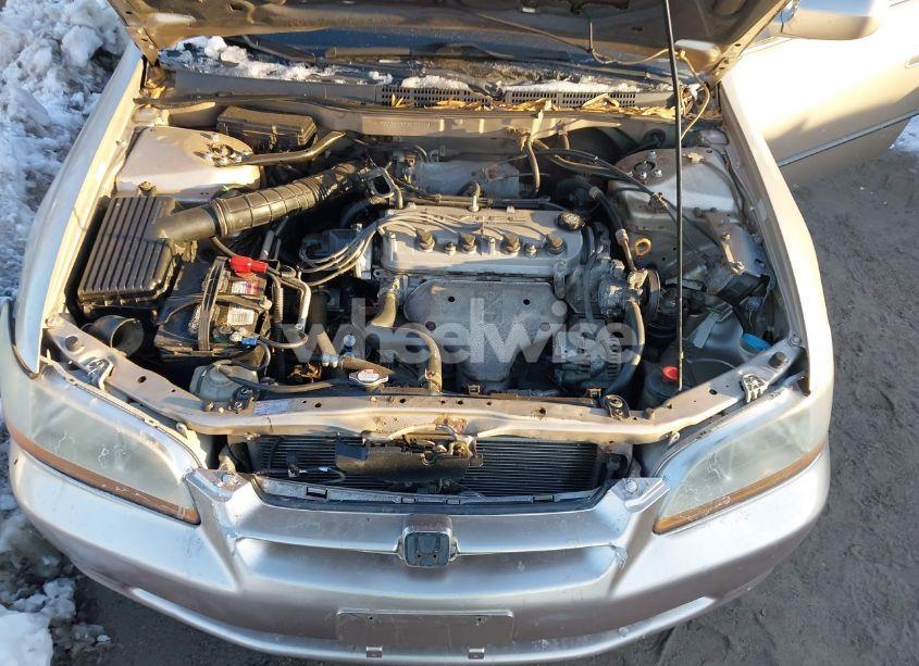 Photo 10 of 2000 Honda Accord 2.3 LX (VIN 1HGCG564XYA072413)