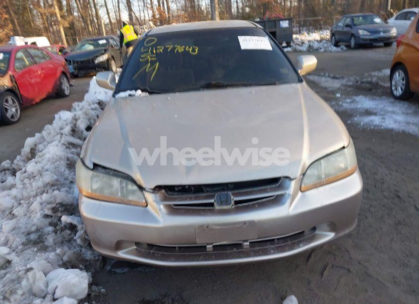 Photo 12 of 2000 Honda Accord 2.3 LX (VIN 1HGCG564XYA072413)