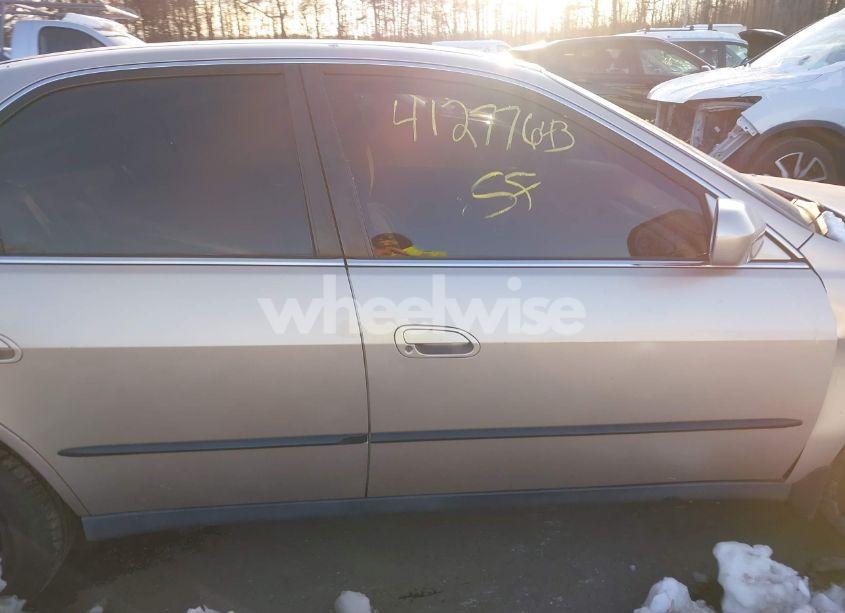 Photo 13 of 2000 Honda Accord 2.3 LX (VIN 1HGCG564XYA072413)