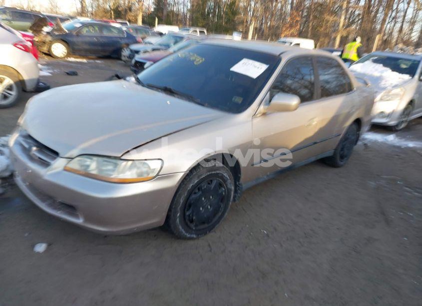 Photo 2 of 2000 Honda Accord 2.3 LX (VIN 1HGCG564XYA072413)