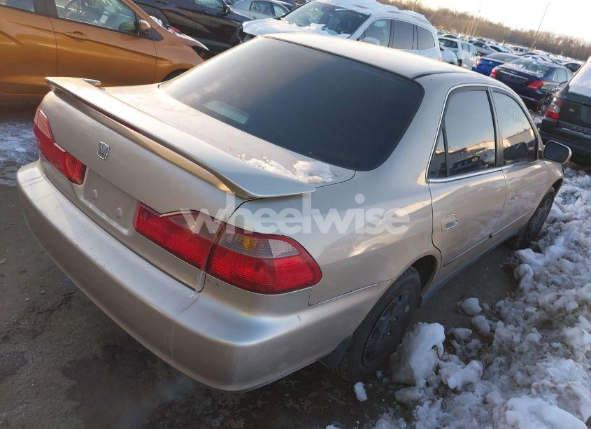 Photo 4 of 2000 Honda Accord 2.3 LX (VIN 1HGCG564XYA072413)