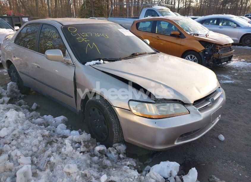 Photo 6 of 2000 Honda Accord 2.3 LX (VIN 1HGCG564XYA072413)