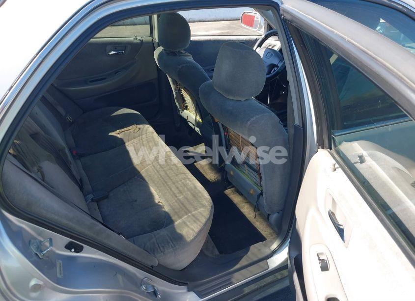 Photo 8 of 2001 Honda Accord 2.3 LX (VIN 1HGCG56501A025325)
