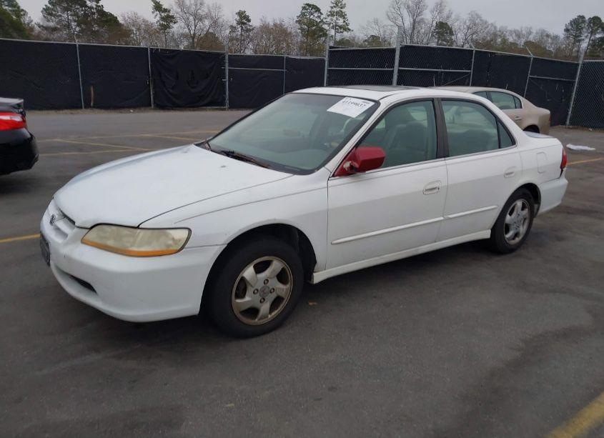 Photo 2 of 1998 Honda Accord EX (VIN 1HGCG5650WA043315)
