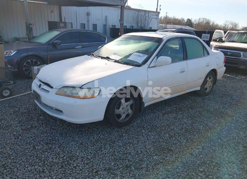 Photo 2 of 1999 Honda Accord EX (VIN 1HGCG5650XA087039)
