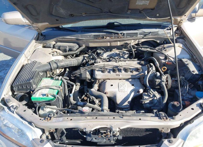 Photo 10 of 2000 Honda Accord 2.3 EX (VIN 1HGCG5650YA032446)