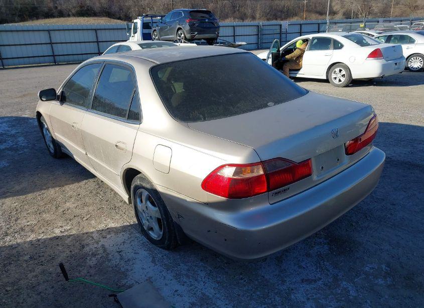 Photo 3 of 2000 Honda Accord 2.3 EX (VIN 1HGCG5650YA032446)