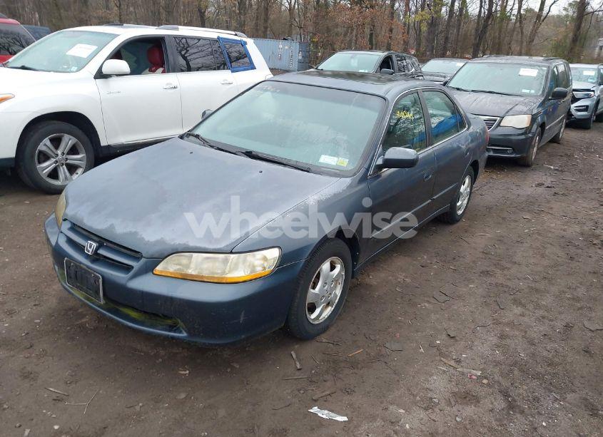 Photo 2 of 1998 Honda Accord EX (VIN 1HGCG5651WA152253)
