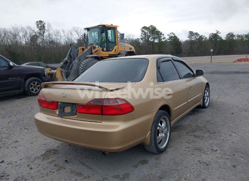 Photo 4 of 1999 Honda Accord EX (VIN 1HGCG5651XA110487)