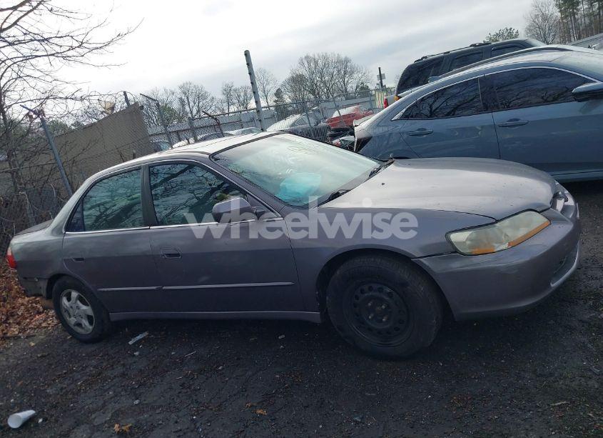 Photo 13 of 2000 Honda Accord 2.3 EX (VIN 1HGCG5651YA129056)