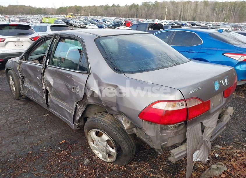 Photo 3 of 2000 Honda Accord 2.3 EX (VIN 1HGCG5651YA129056)