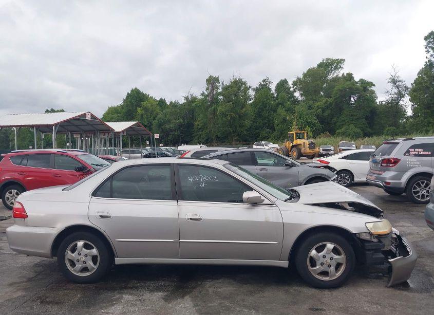 Photo 13 of 1998 Honda Accord EX (VIN 1HGCG5653WA057063)