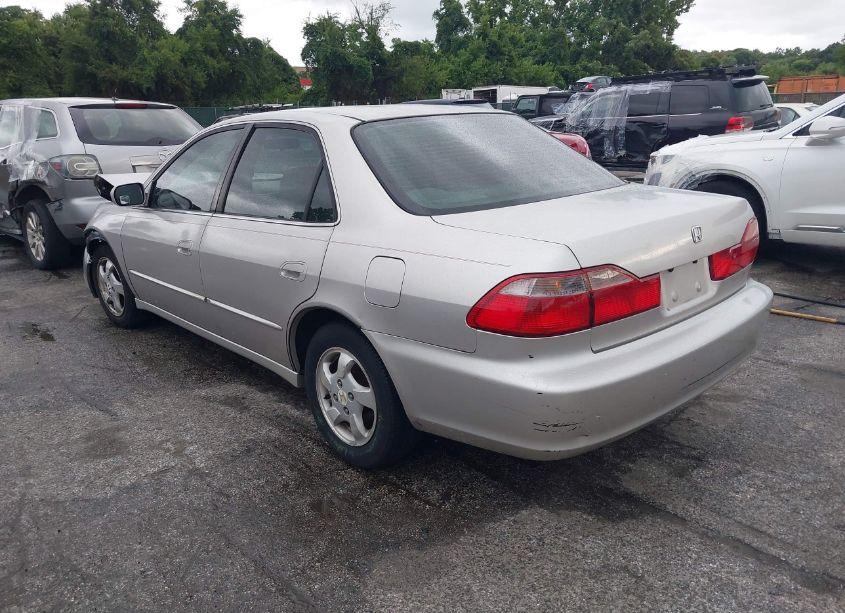 Photo 3 of 1998 Honda Accord EX (VIN 1HGCG5653WA057063)