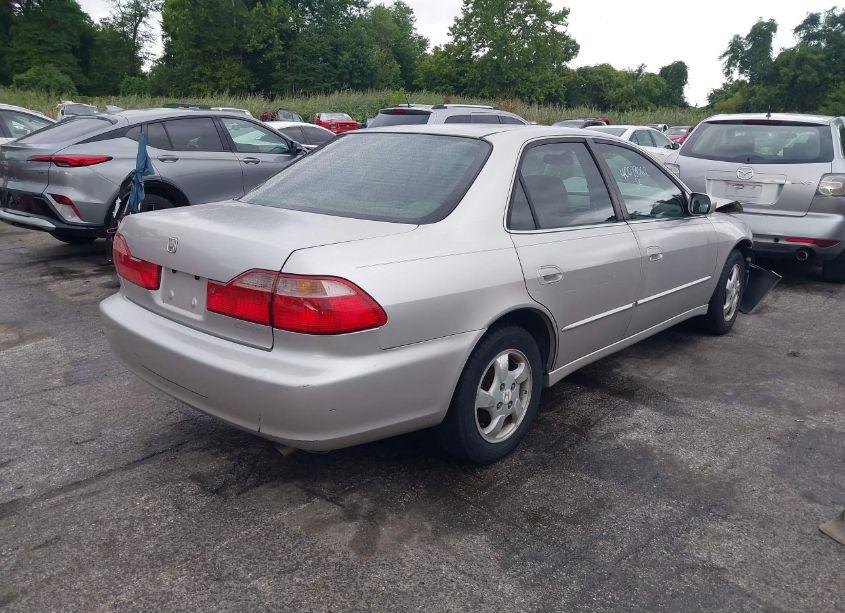 Photo 4 of 1998 Honda Accord EX (VIN 1HGCG5653WA057063)