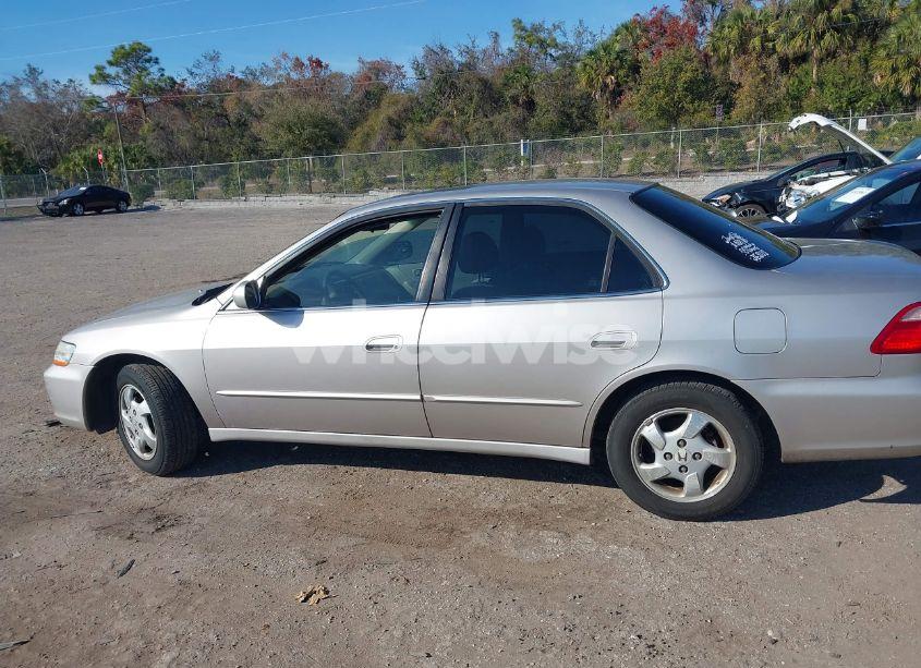 Photo 14 of 1998 Honda Accord EX (VIN 1HGCG5654WA002024)