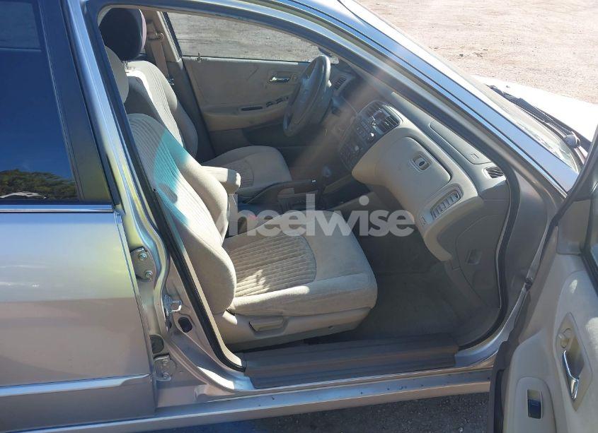 Photo 5 of 1998 Honda Accord EX (VIN 1HGCG5654WA002024)