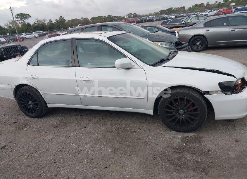 Photo 13 of 1998 Honda Accord EX (VIN 1HGCG5654WA200179)