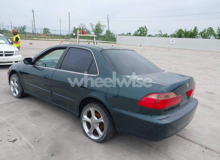 Photo 3 of 1999 Honda Accord EX (VIN 1HGCG5654XA091496)