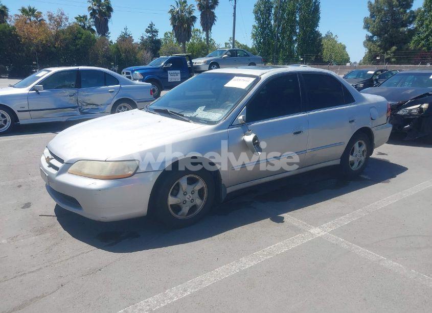 Photo 2 of 1999 Honda Accord EX (VIN 1HGCG5654XA118924)