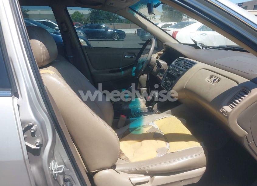 Photo 5 of 1999 Honda Accord EX (VIN 1HGCG5654XA118924)