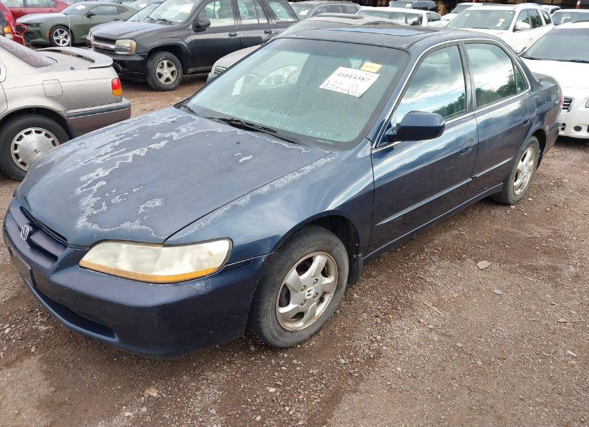 Photo 2 of 2000 Honda Accord 2.3 EX (VIN 1HGCG5654YA034586)
