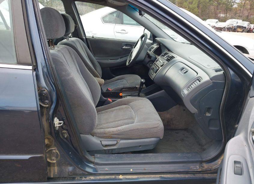Photo 5 of 2000 Honda Accord 2.3 EX (VIN 1HGCG5654YA034586)
