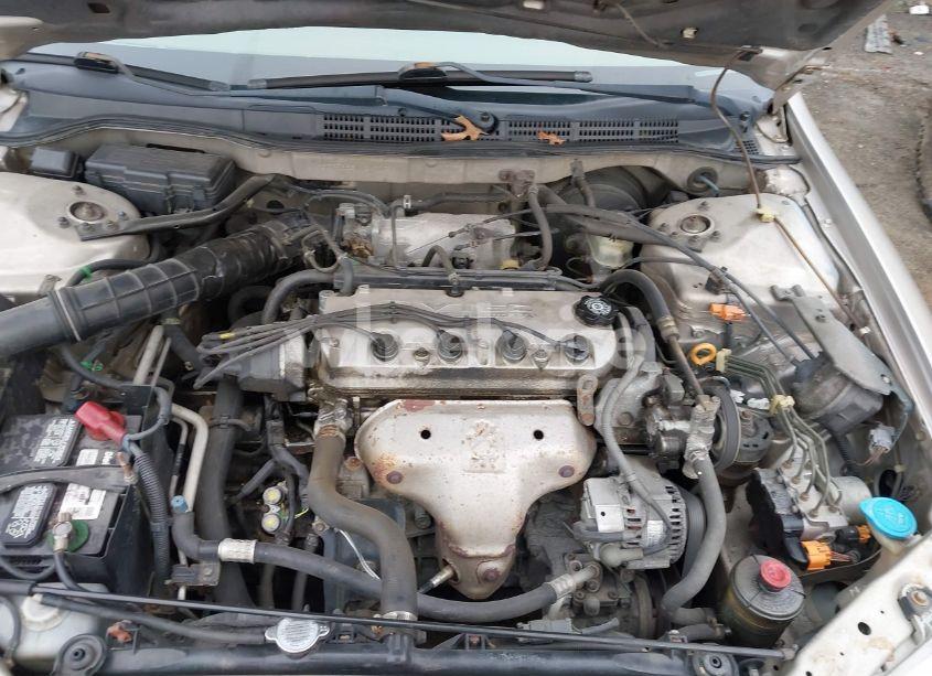 Photo 10 of 1998 Honda Accord EX (VIN 1HGCG5656WA249027)