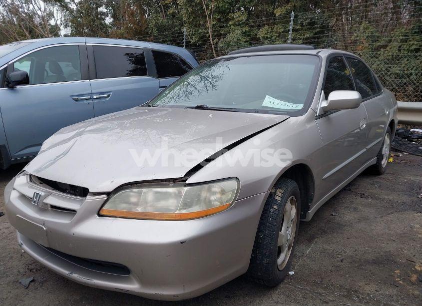 Photo 2 of 1998 Honda Accord EX (VIN 1HGCG5656WA249027)