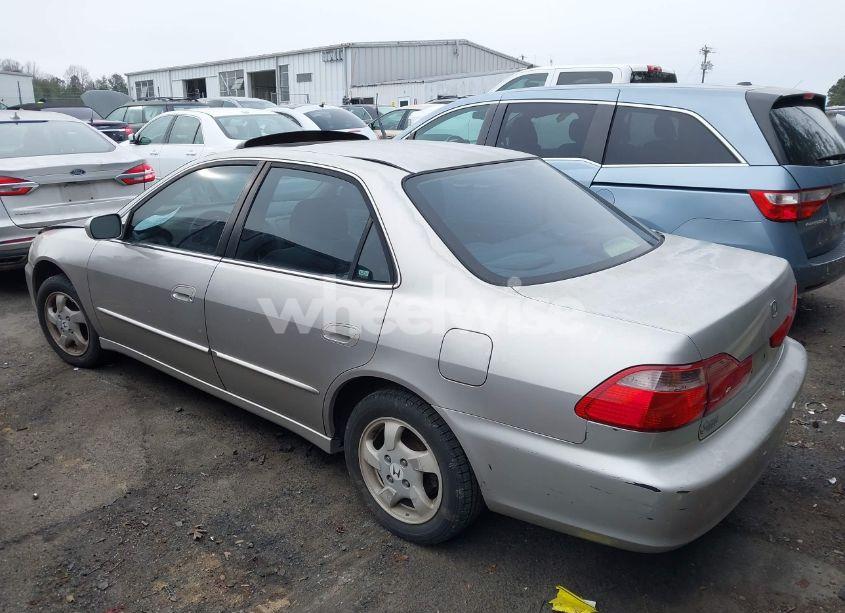 Photo 3 of 1998 Honda Accord EX (VIN 1HGCG5656WA249027)