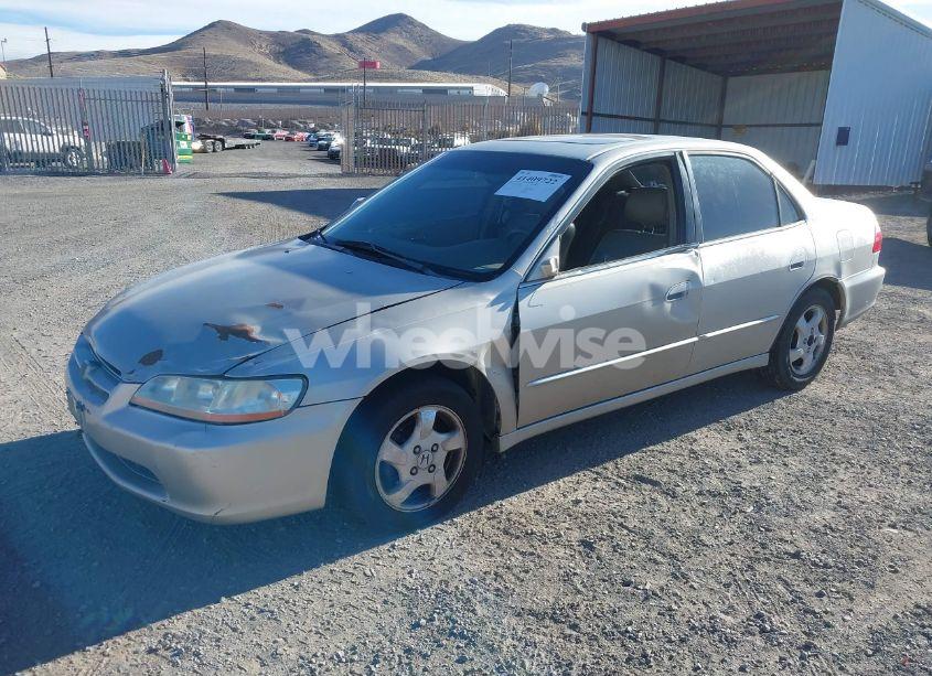 Photo 2 of 1999 Honda Accord EX (VIN 1HGCG5656XA005668)