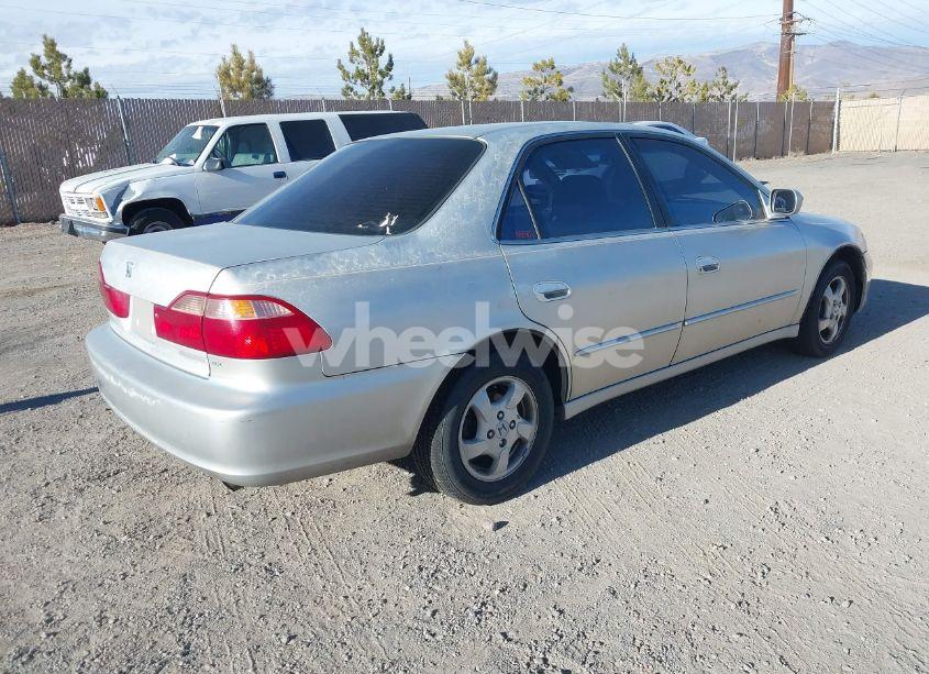 Photo 4 of 1999 Honda Accord EX (VIN 1HGCG5656XA005668)