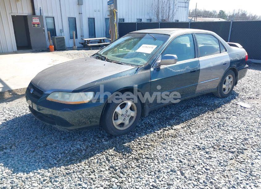 Photo 2 of 1999 Honda Accord EX (VIN 1HGCG5656XA141962)