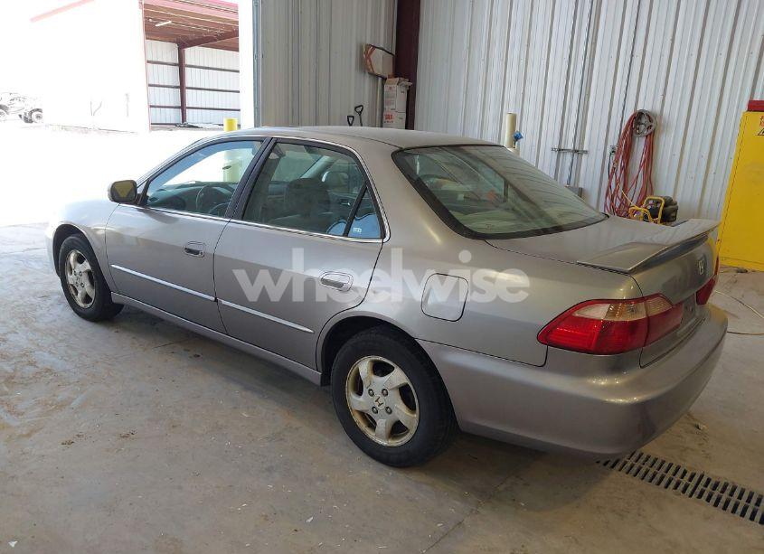 Photo 3 of 2000 Honda Accord 2.3 EX (VIN 1HGCG5656YA152879)