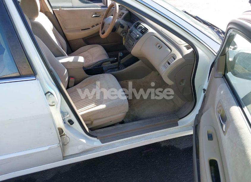 Photo 5 of 1998 Honda Accord EX (VIN 1HGCG5657WA053761)