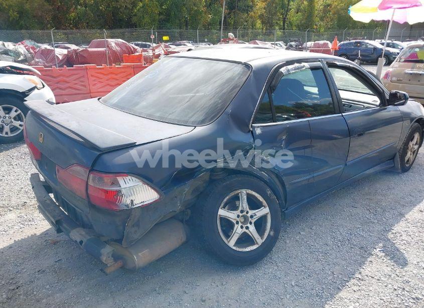 Photo 4 of 1999 Honda Accord EX (VIN 1HGCG5657XA059402)