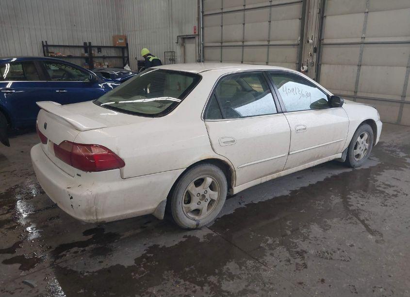 Photo 4 of 1998 Honda Accord EX (VIN 1HGCG5658WA184116)