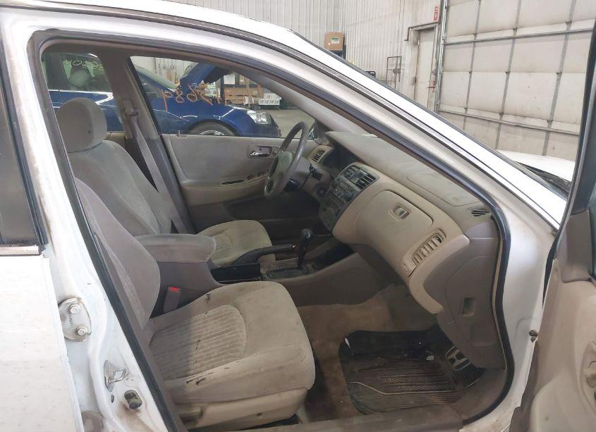 Photo 5 of 1998 Honda Accord EX (VIN 1HGCG5658WA184116)