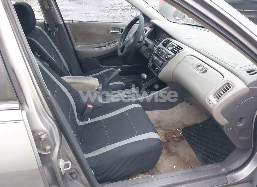 Photo 5 of 2000 Honda Accord 2.3 EX (VIN 1HGCG5658YA142693)