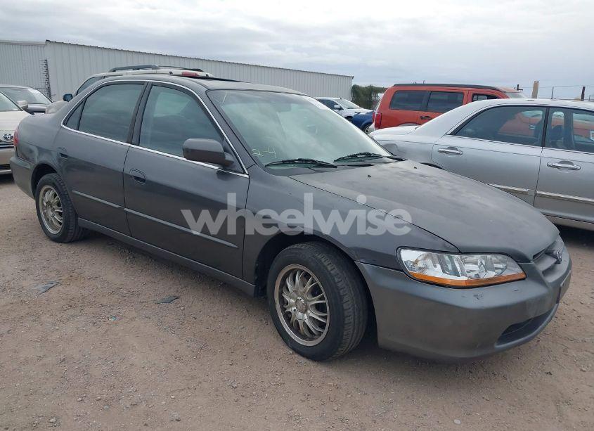 1998 Honda Accord EX (VIN 1HGCG5659WA206513) main photo